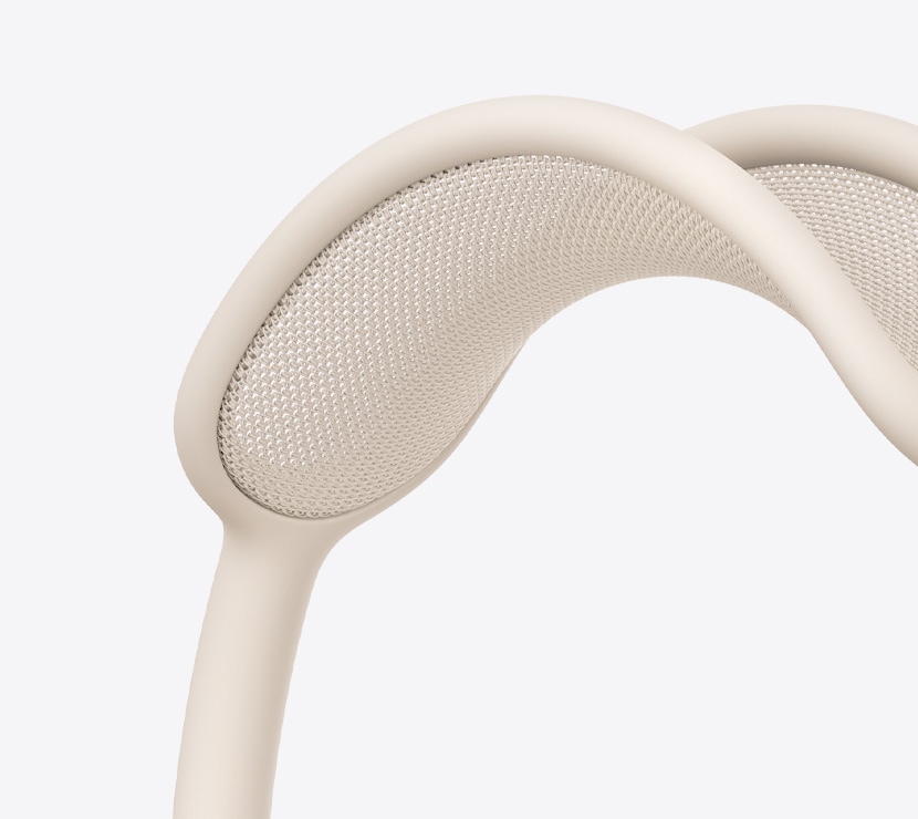 Fones de ouvido AirPods Max 2 na cor estelar mostrando detalhes do arco em tecido telado