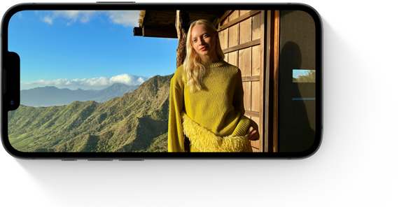 Parte da frente do iPhone 17e mostrando a tela Super Retina XDR