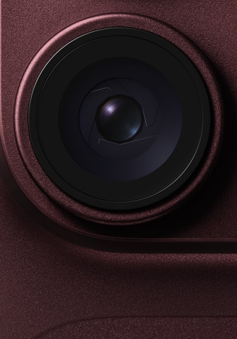 Lente de abertura variável da câmera principal do iPhone 18 Pro na cor bordô